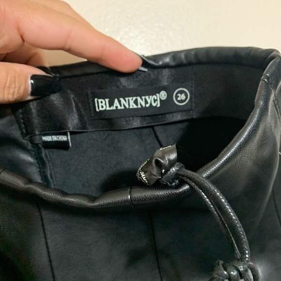 New BlankNYC Vegan Leather Pants High Waist Leggings size 26 - Picture 4 of 10